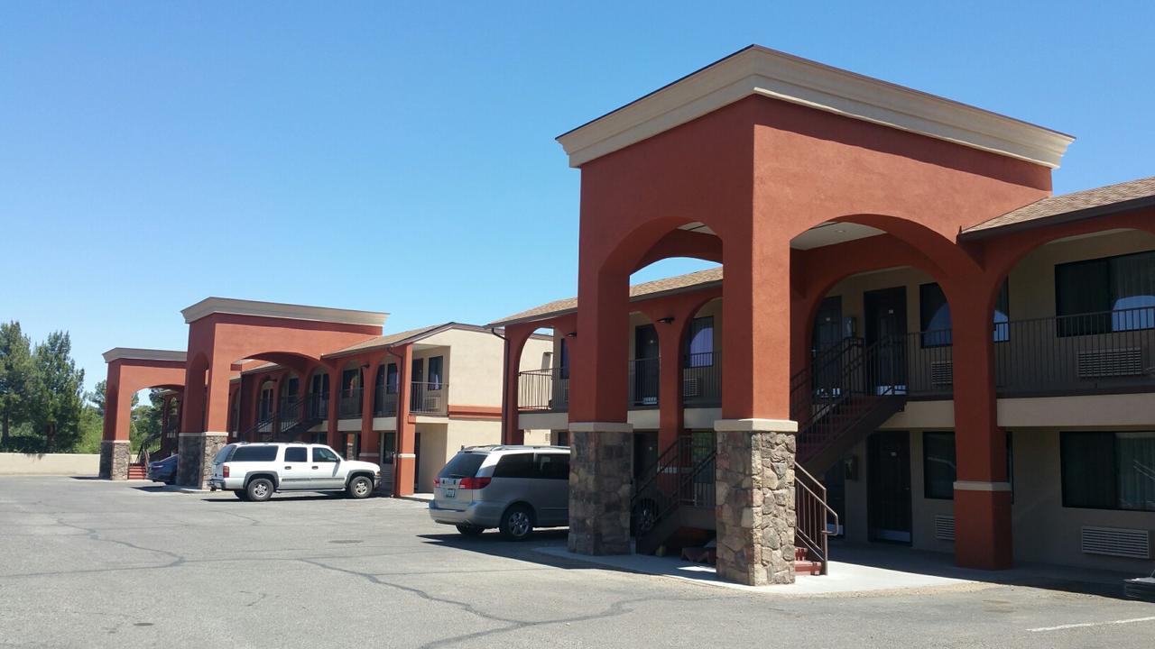 Verde Valley Inn Котънууд Екстериор снимка