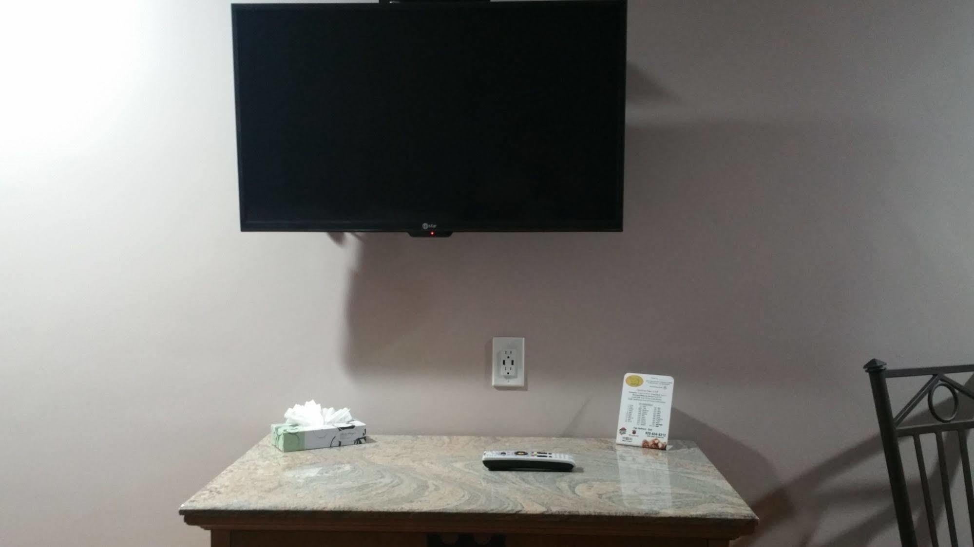 Verde Valley Inn Котънууд Екстериор снимка