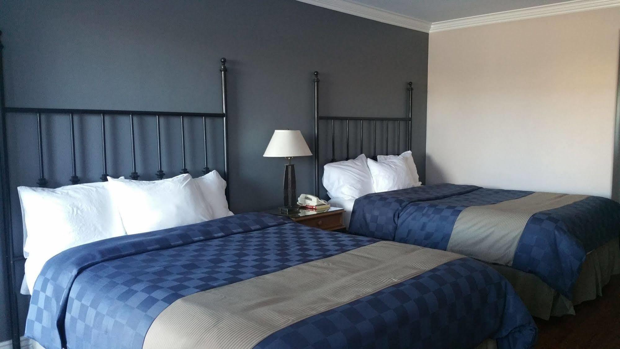 Verde Valley Inn Котънууд Екстериор снимка