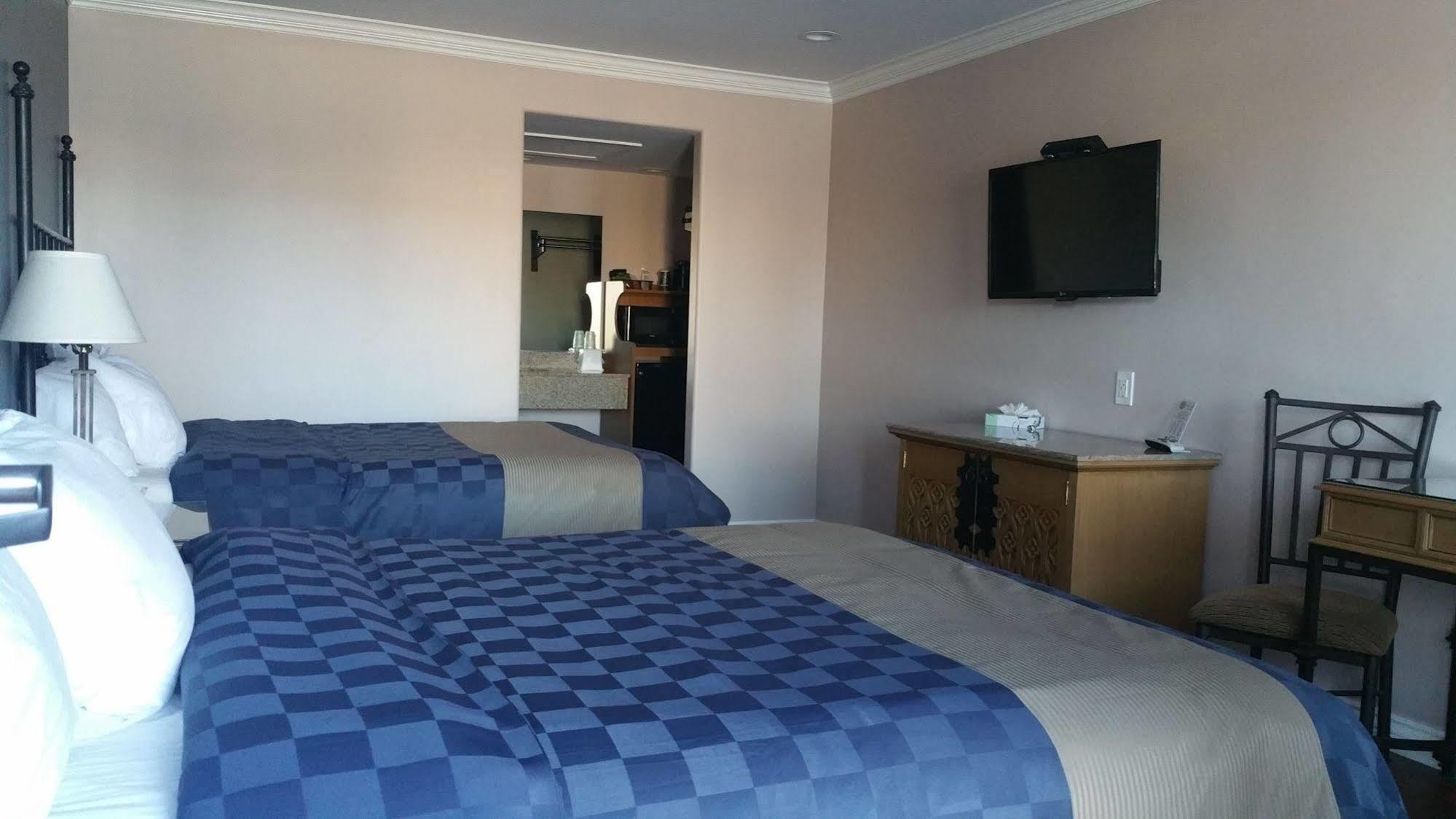 Verde Valley Inn Котънууд Екстериор снимка