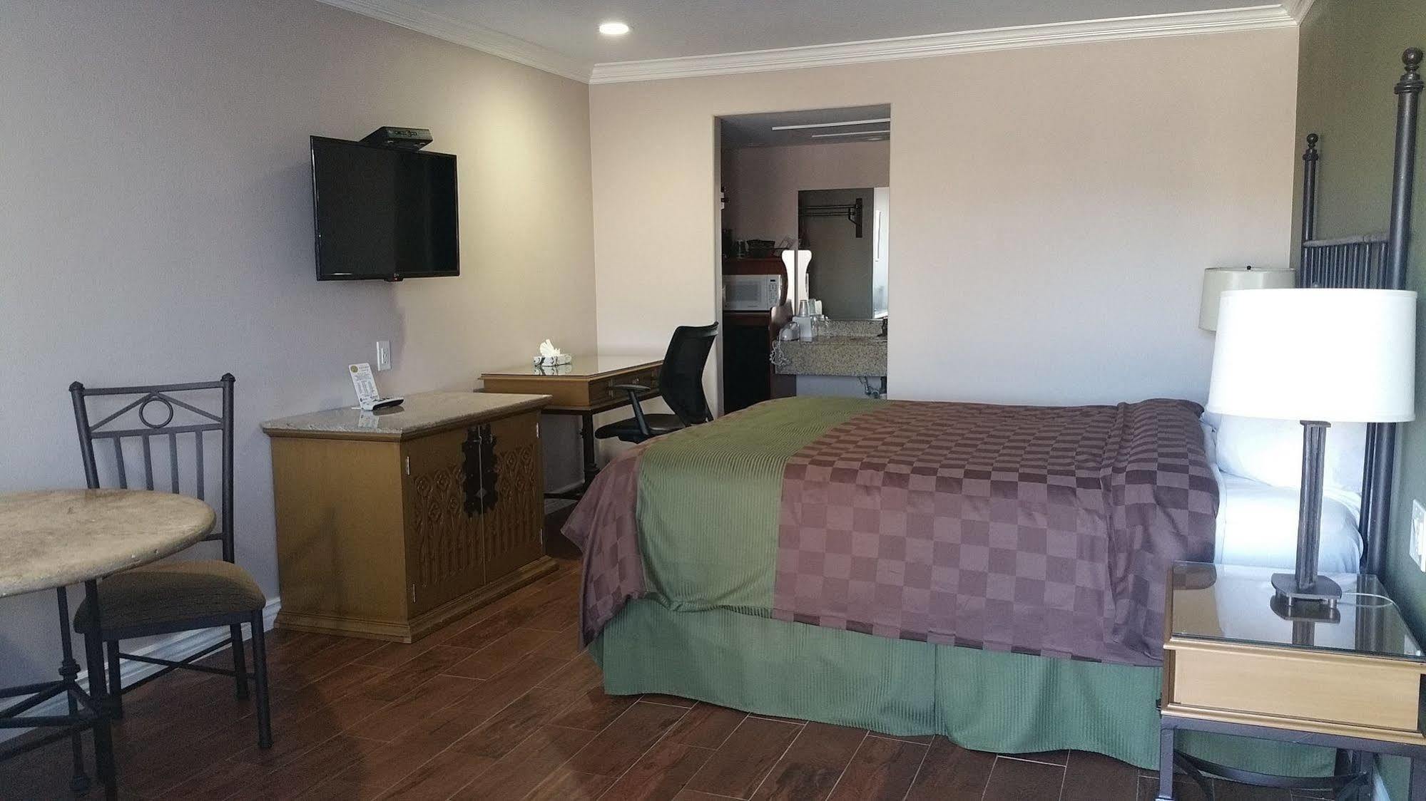 Verde Valley Inn Котънууд Екстериор снимка