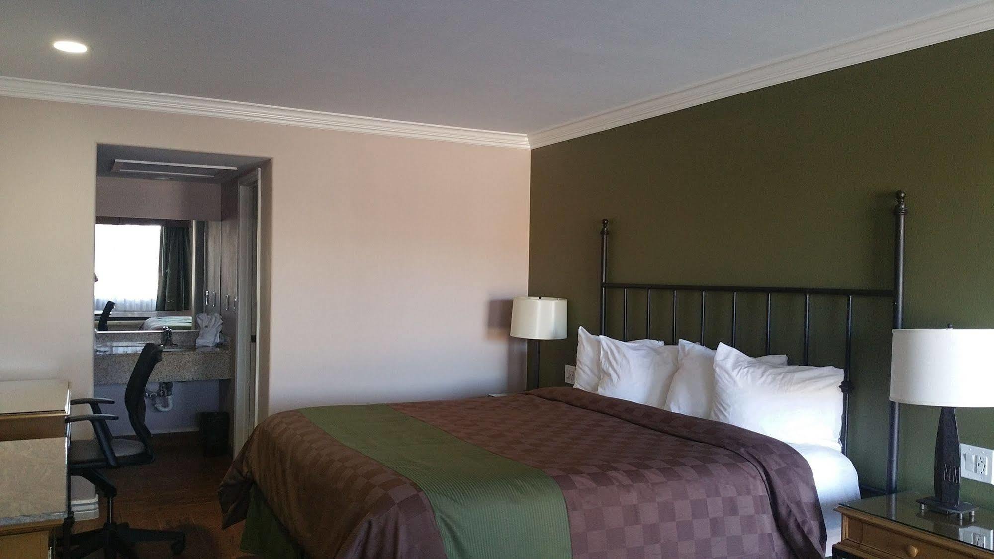 Verde Valley Inn Котънууд Екстериор снимка