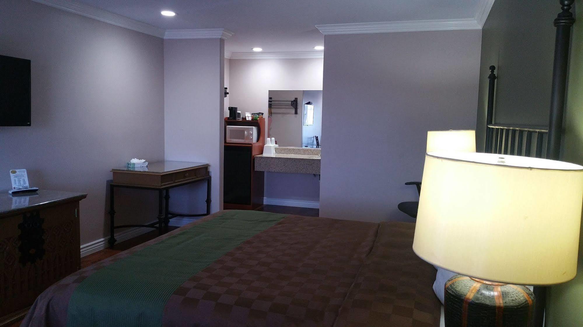 Verde Valley Inn Котънууд Екстериор снимка
